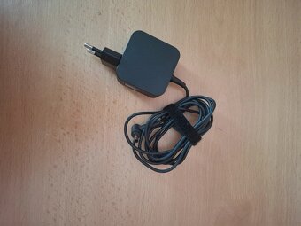 Zánovní asus - 2