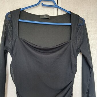 Černé dámské šaty - 2