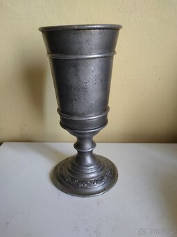 Hezký velký kovový pohár, číše.. Masivní - 2