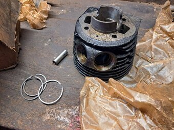 Originál válec+čep+kroužky Jawa 250 Panelka - 2