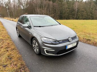 Volswagen e-Golf 100kW FCL/TČ/VIRTUAL/KESSY/DPH - 2
