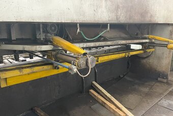 Nůžky tabulové CNTA 3150/16 A - 2