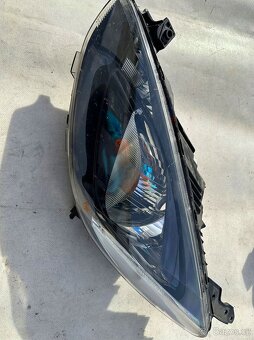 Mazda 2 DE, levé přední světlo - 2