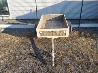 Přívěsný vozík jednoosý - 2