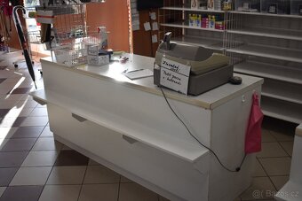Vybavení prodejny - prodejní pulty - 2
