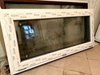 Okno nově, trojsklo, antracit, doprava. - 2