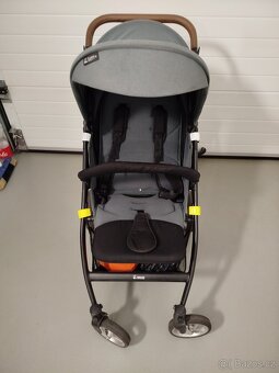 Sportovní kočárek - 2