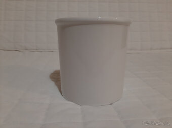 Keramická dóza. Bílá, lesklá. 1,75 l - 2