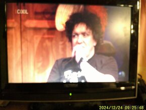 TELEVIZOR TECHNIKA NA 12V  I  230V - 2