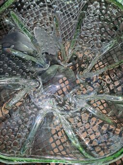 Zelené bublinkové sklo - 2