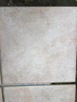 Prodám vnitřní dlažbu - 2