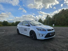 Ford Focus ST225 - 2