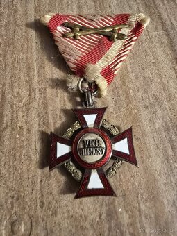 Zaslužní vojensky kříž III s válečnou dekorací - 2