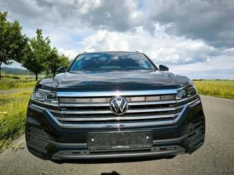 VW Touareg 3,0TDi 4x4 VZDUCH, KŮŽE, Tažné , r.v.12/2020 DPH - 2