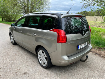 PEUGEOT 5008 2,O HDi Allure - 2
