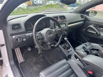 SCIROCCO R, 2.0TSI-195kw,6st.Manuál,Bi-Xen,R19,Kůže,PDC,2010 - 2