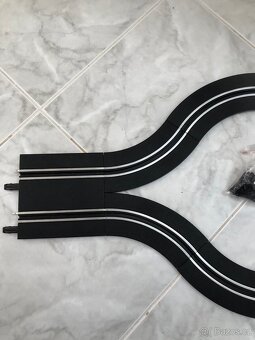 Carrera GO kruhový objezd - 2