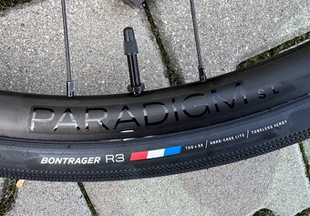 Zapletená kola Bontrager Paradigm SL 700c + plášt + duše - 2