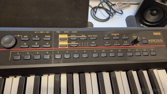 Korg Kross,Yamaha PSR 410 - 2