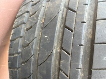 Pneu 245/35 R19 - 2