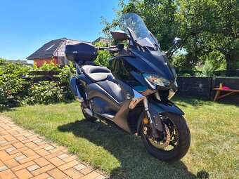 Yamaha T MAX 530, 2020, edice Black MAX - 2