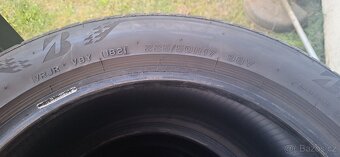 Letni pneu 225/50 R17 - 2