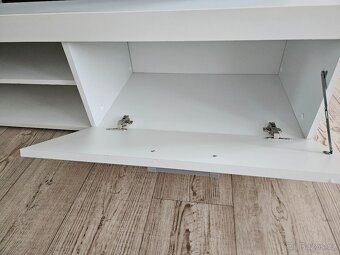 TV stolek bílý - 2