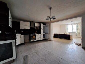 Prodej RD 6+kk Drnholec o 298 m2 před dokončením rekonstrukc - 2