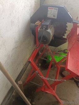 Elektrická okružní pila - HECHT 8220 - 2