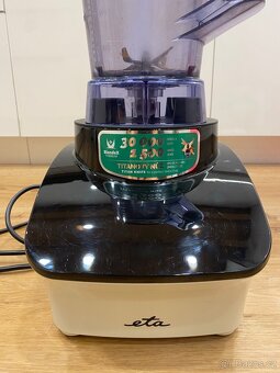 Výkonný mixér Eta Vital Blend - 2