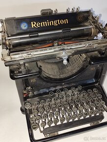 Starožitný psací stroj Remington - 2