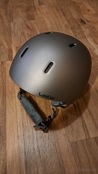 Lyžařské helma - 2