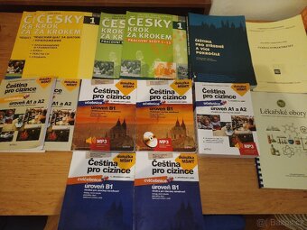 Školní concellaria a knihy  na prodej - 2