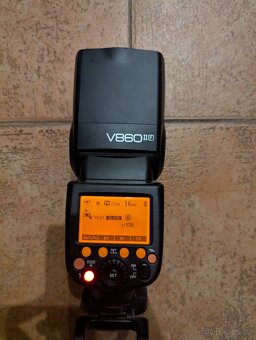 Výkonný blesk Godox V860II-F pro Fujifilm - 2