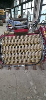 Pásové rypadlo Volvo EC 220Dl - 2