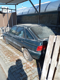 ford escort -na díly-budu ho likvidovat - 2