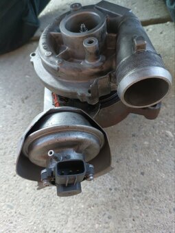 FORD S-MAX 103KW TURBO , VOLVO V50. - 2