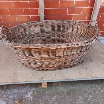 Prodám velký proutěný koš - 2