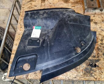 kryt baterie VW T5 - 2