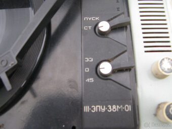 kufříkový gramofon SSSR - 2