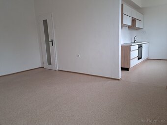 Pronájem bytu 2+1 po rekonstrukci Dobruska - 2
