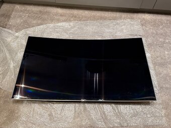 Samsung 55” (138 cm) 4K Zakřivená SUHD Smart TV - 2