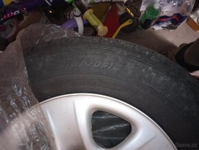 Pneu GOOD YEAR. M+S 215/70R16 - 2