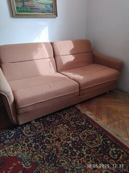 Daruji pohovku. - 2