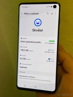 Samsung Galaxy S10 128GB Černý - 2