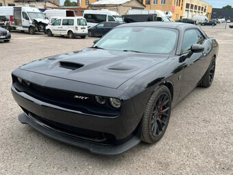 Dodge Challenger SRT Hellcat 6.2l - NEHAVAROVANÉ - 2