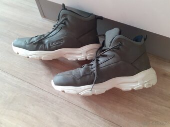 Prodám jun. kotníkové boty Jasper vel. 40, stélka 25,5cm - 2
