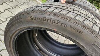 PNEU 225/45/19 - 2