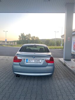 BMW E90 325i 2005 - 2