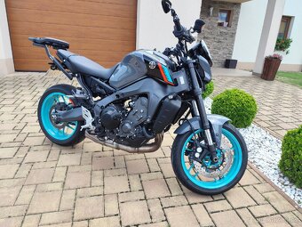 Yamaha Mt-09 - 2